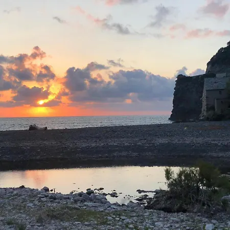 Villa Cap Corse - Grande Maison Au Bord De - Pmr Grillasca